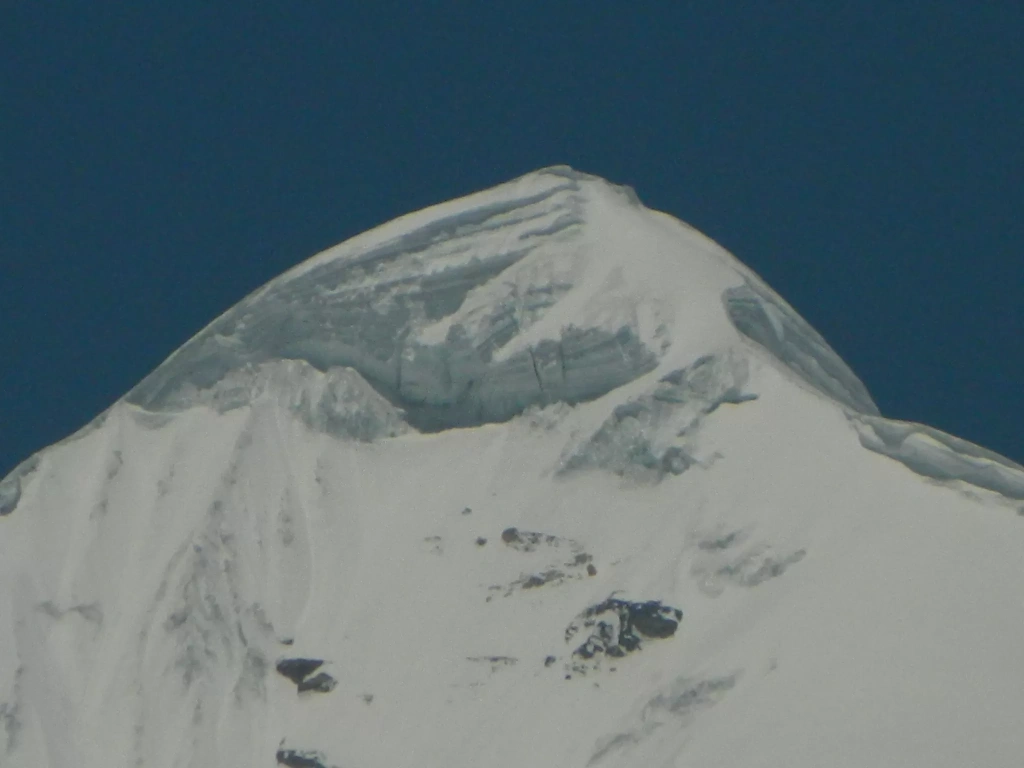 Affordable Accommodation Near Neelkanth Peak With Sunrise Views