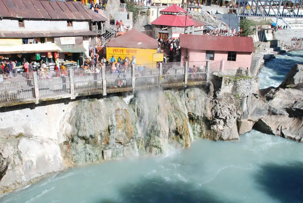 How Do You Reach Tapt Kund and Brahma Kapal From Hotel Royal Badri?