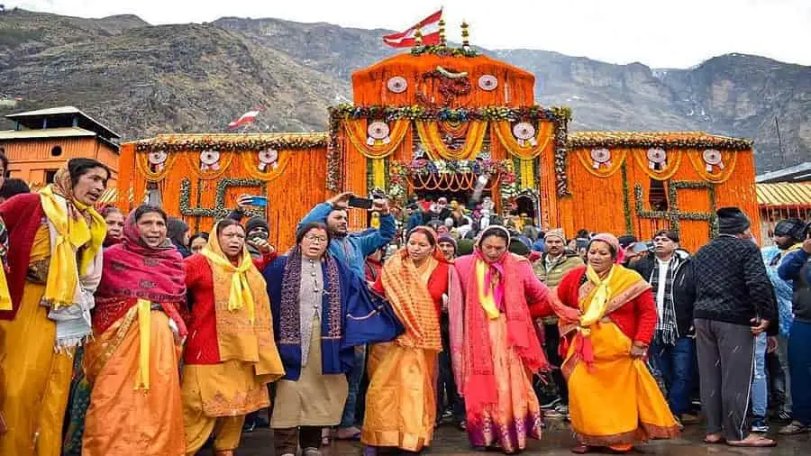 Where Do You Find Off-Season Hotel Deals in Badrinath?