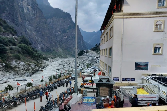 Where to stay: Govindghat, Ghangaria, Joshimath or Badrinath?