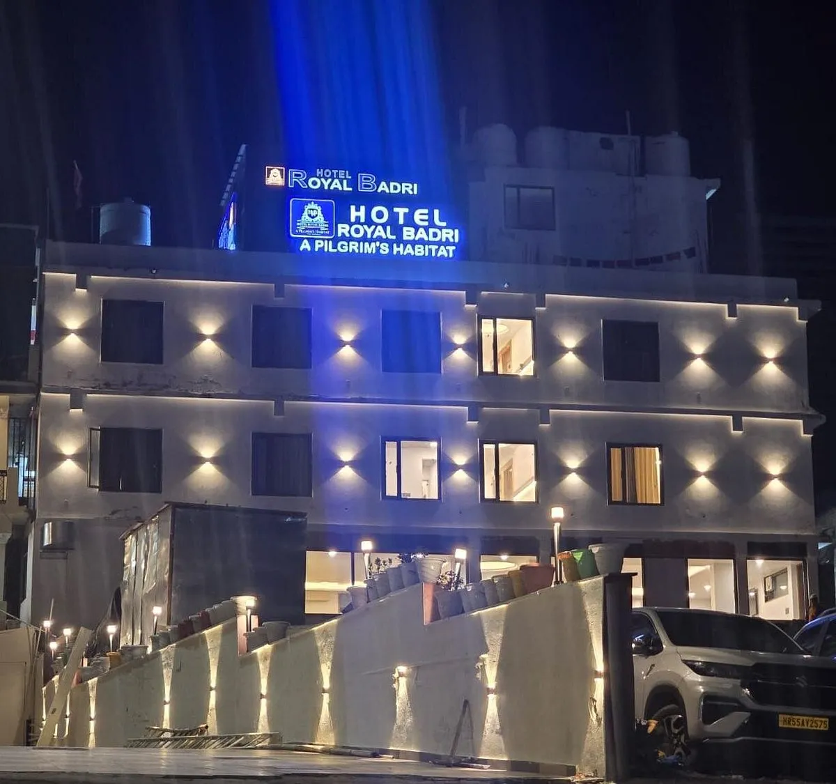 Which is the best luxury hotel in Badrinath?