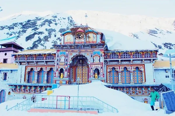 Why is Badrinath closed for six months?