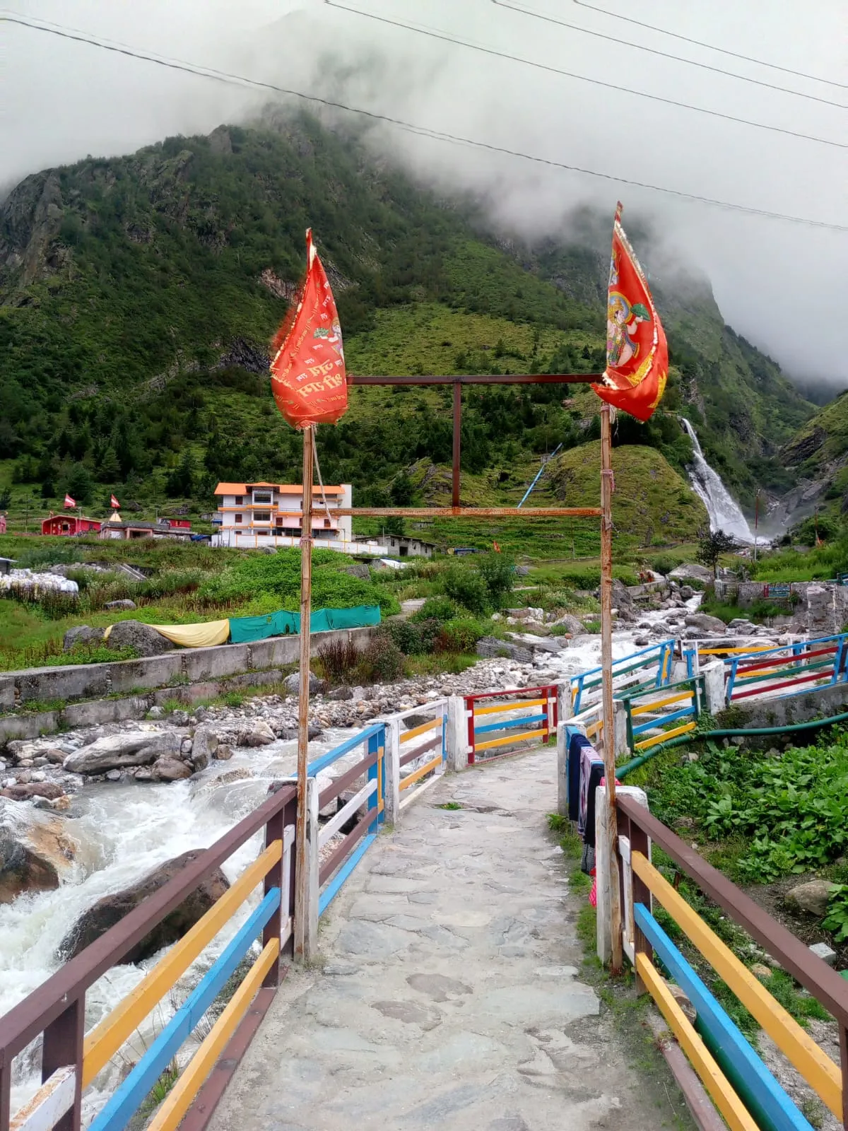 Rishi Ganga waterfall and Himalayan landscape near Badrinath